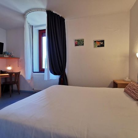 La Table Des Bons Peres Hotel Bislée Екстериор снимка