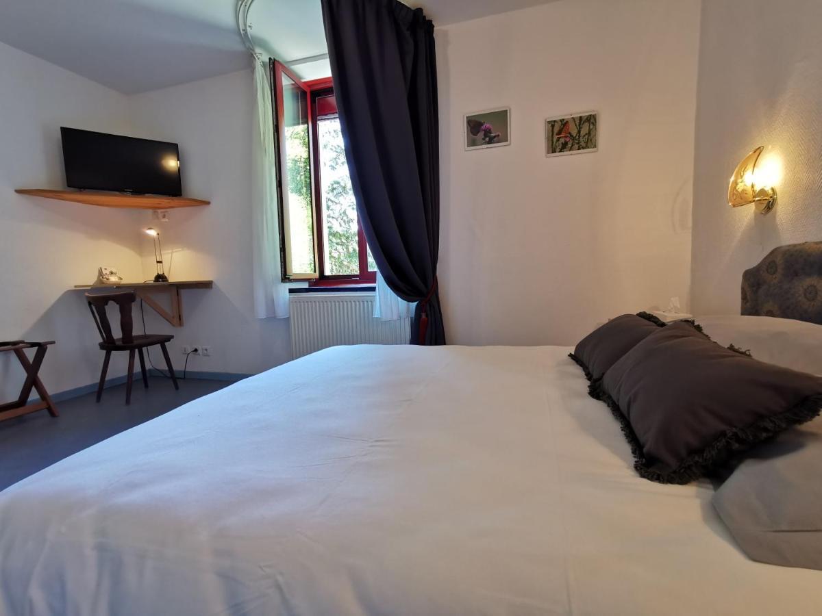 La Table Des Bons Peres Hotel Bislée Екстериор снимка