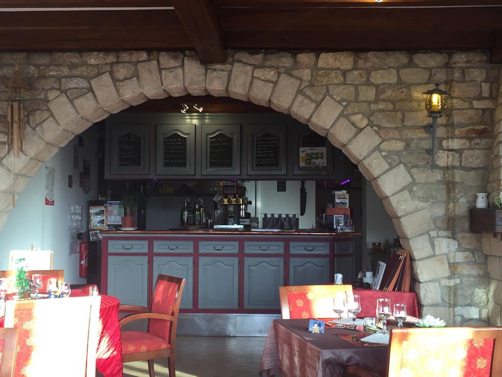 La Table Des Bons Peres Hotel Bislée Екстериор снимка